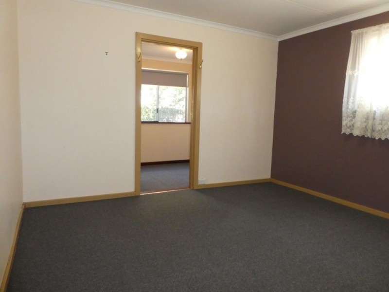 96 Campbell Street, Lamington WA 6430