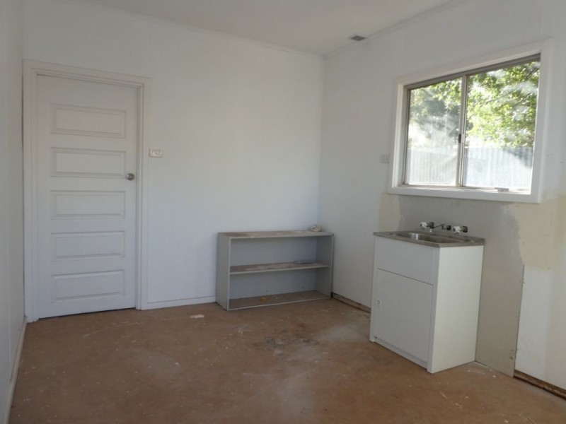 2 Moss Street, South Kalgoorlie WA 6430