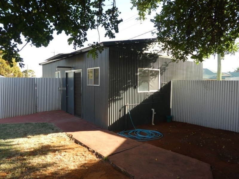 2 Moss Street, South Kalgoorlie WA 6430