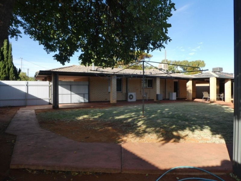 2 Moss Street, South Kalgoorlie WA 6430