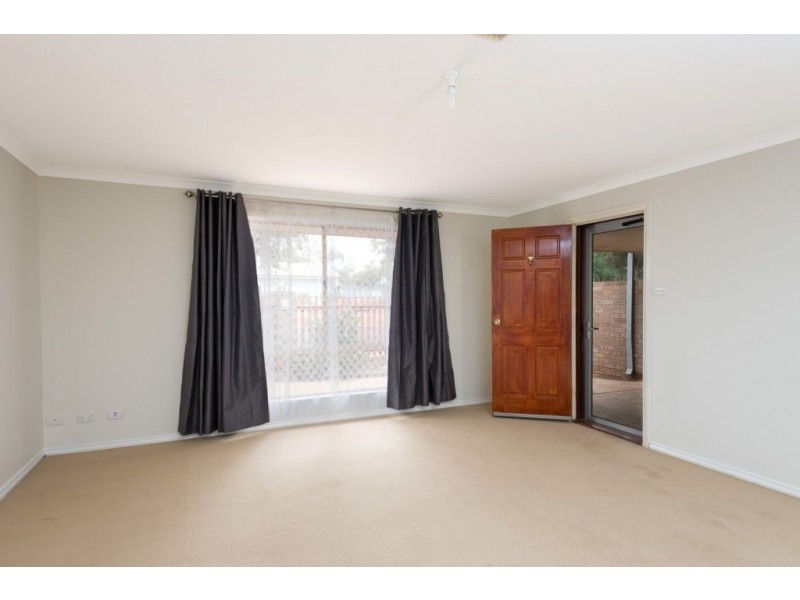 2/16 Varden Street, Lamington WA 6430