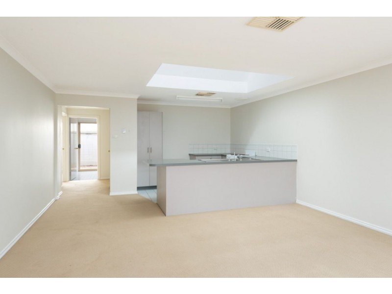 2/16 Varden Street, Lamington WA 6430