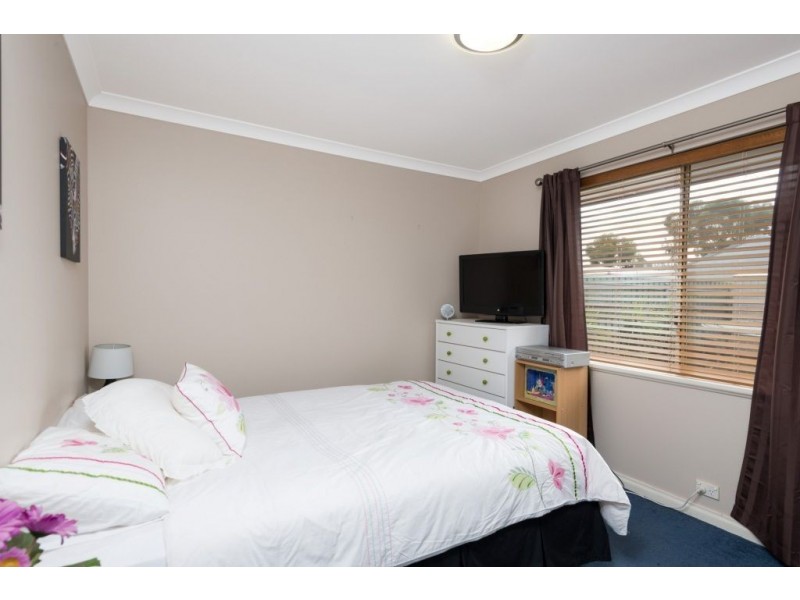 6 Cavalier Crescent, Boulder WA 6432