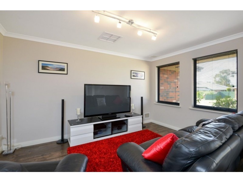 23 Riverina Way, Hannans WA 6430