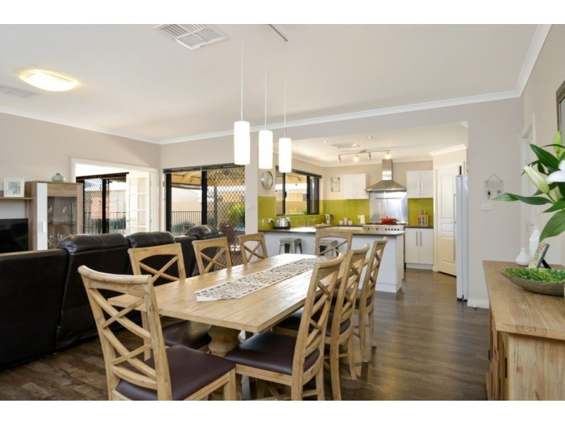 23 Riverina Way, Hannans WA 6430