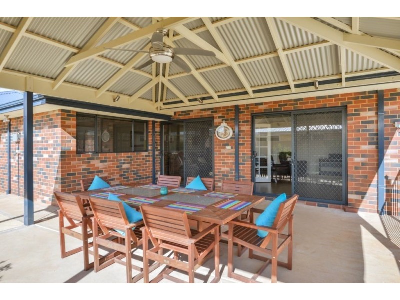 23 Riverina Way, Hannans WA 6430