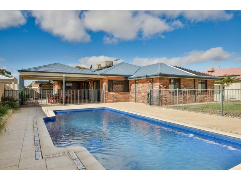 23 Riverina Way, Hannans WA 6430