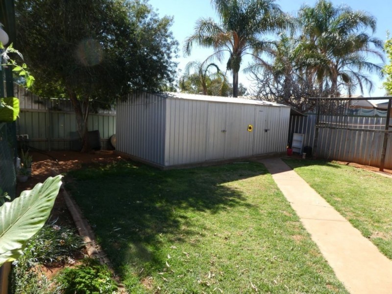 13 Cavalier Crescent, Boulder WA 6432