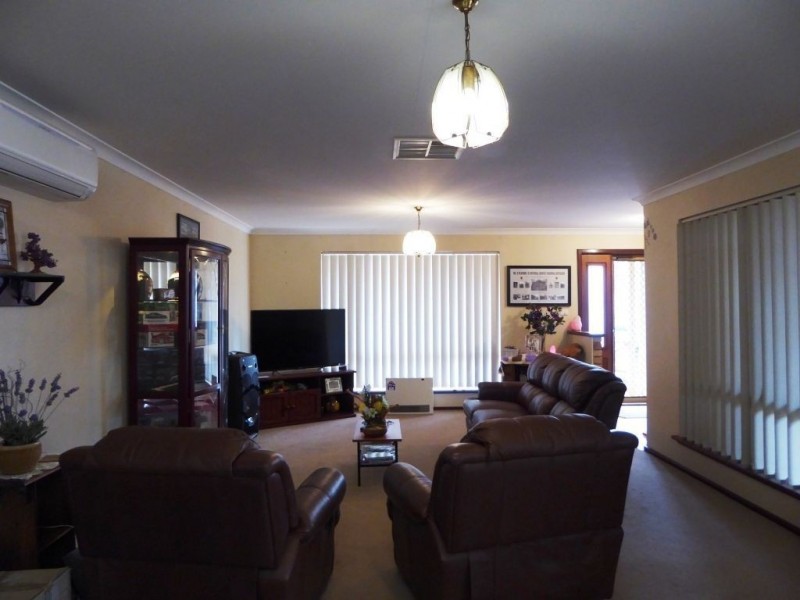 7B Burkett Drive, Hannans WA 6430