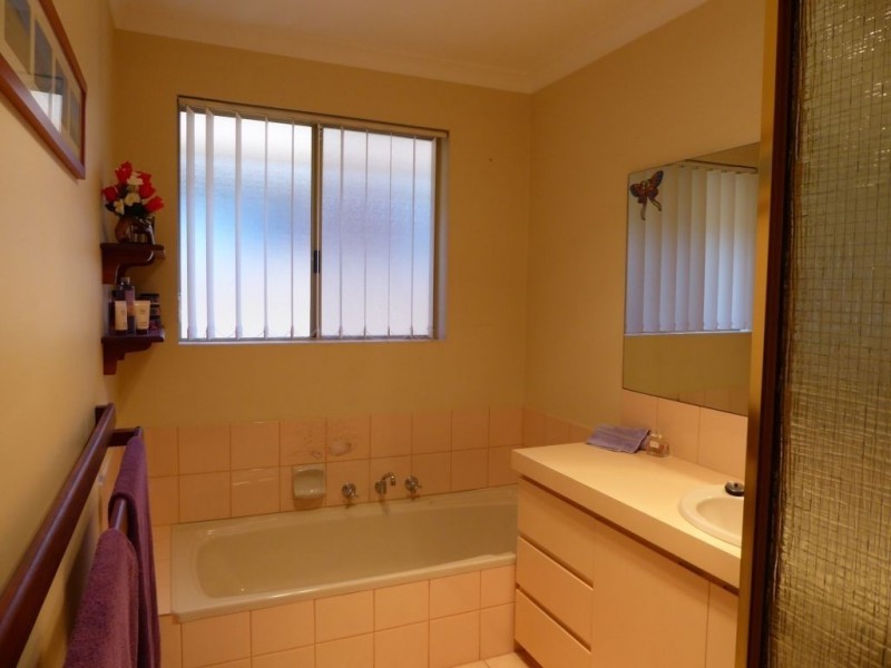 7B Burkett Drive, Hannans WA 6430