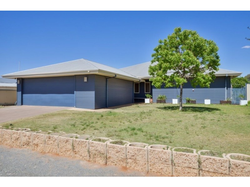 15 Nganka Way, Hannans WA 6430