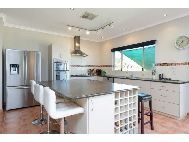 15 Nganka Way, Hannans WA 6430