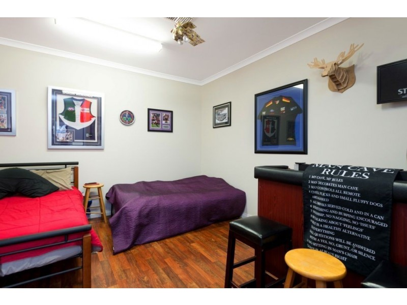 15 Nganka Way, Hannans WA 6430