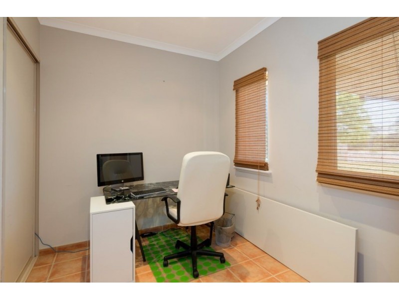 15 Nganka Way, Hannans WA 6430