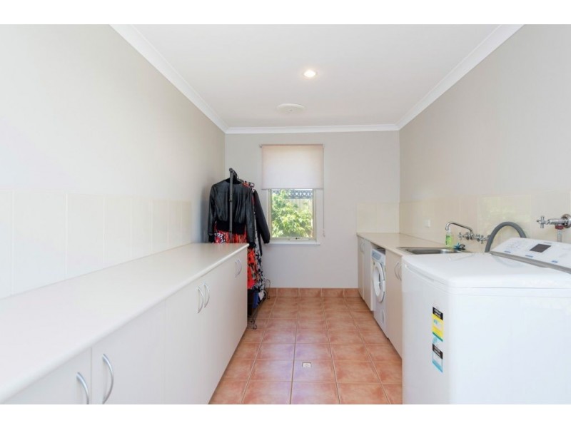 15 Nganka Way, Hannans WA 6430