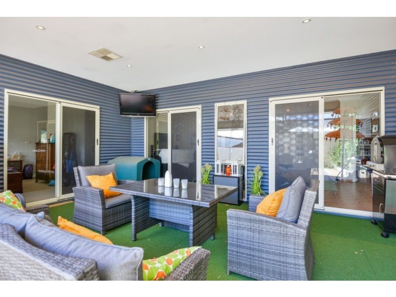 15 Nganka Way, Hannans WA 6430