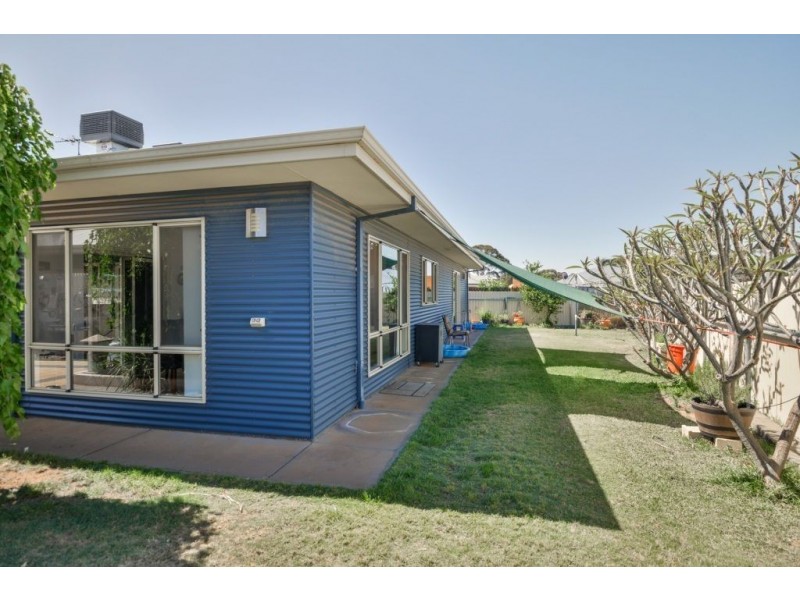 15 Nganka Way, Hannans WA 6430