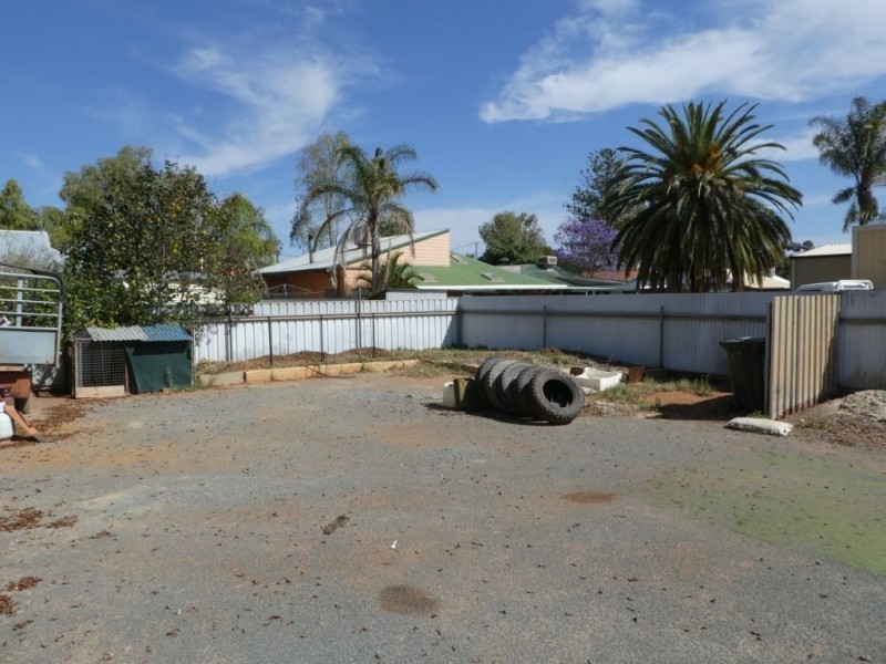 10 Carrington St, South Kalgoorlie WA 6430