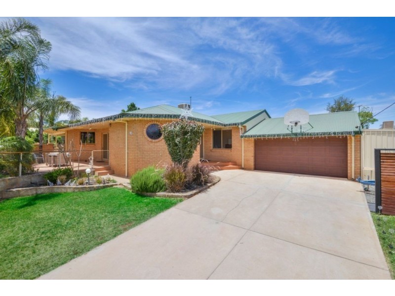 15 Jarvis Place, Hannans WA 6430