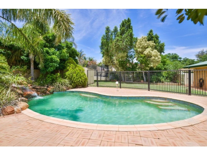 15 Jarvis Place, Hannans WA 6430