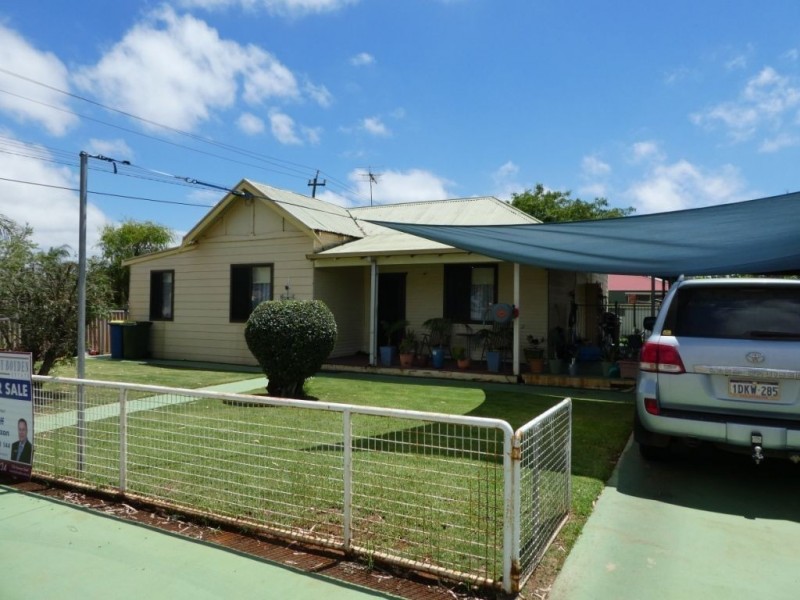 14 Holmes Street, Boulder WA 6432