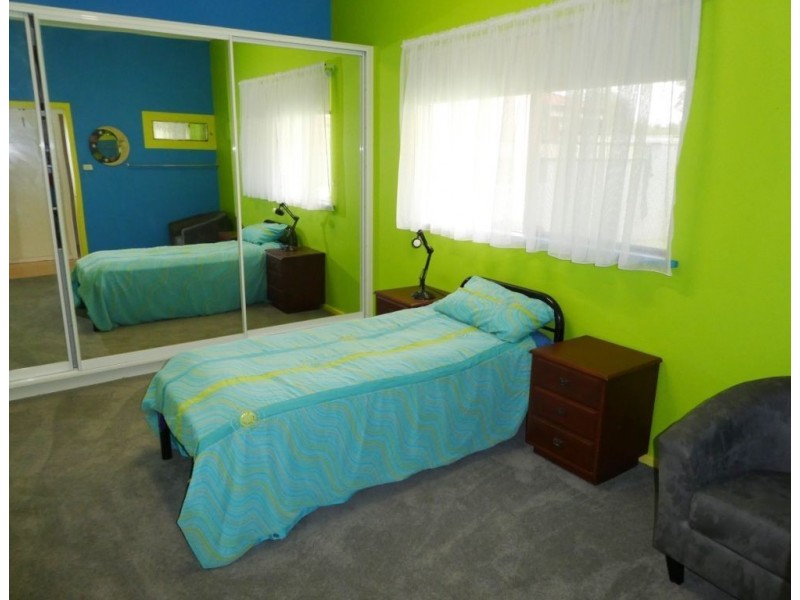 14 Holmes Street, Boulder WA 6432