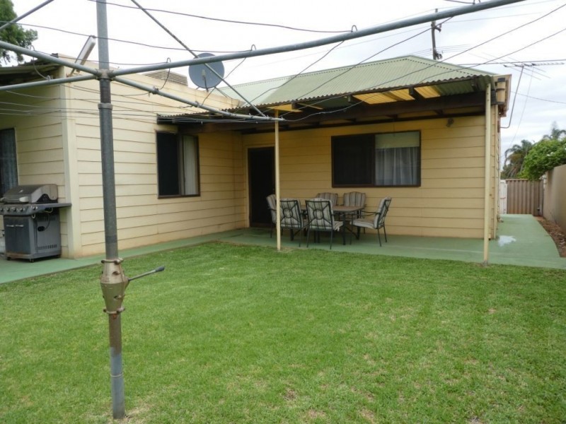 14 Holmes Street, Boulder WA 6432