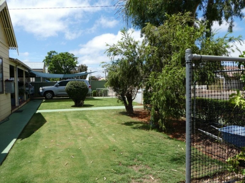 14 Holmes Street, Boulder WA 6432