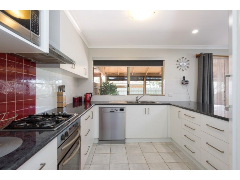 35 Cavalier Crescent, Boulder WA 6432