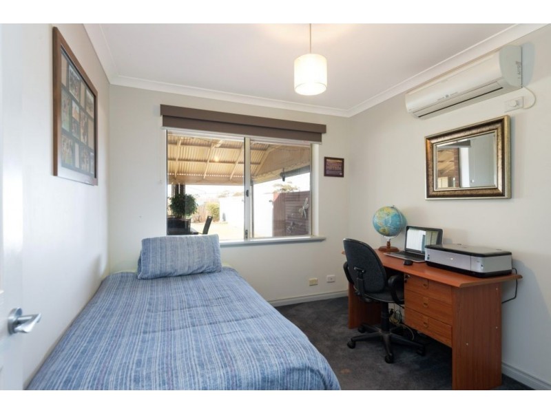 35 Cavalier Crescent, Boulder WA 6432