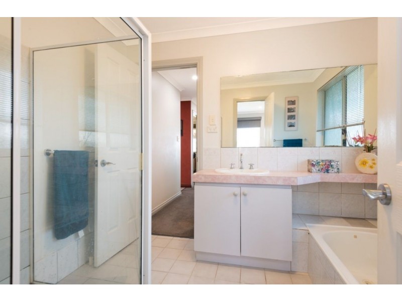 35 Cavalier Crescent, Boulder WA 6432