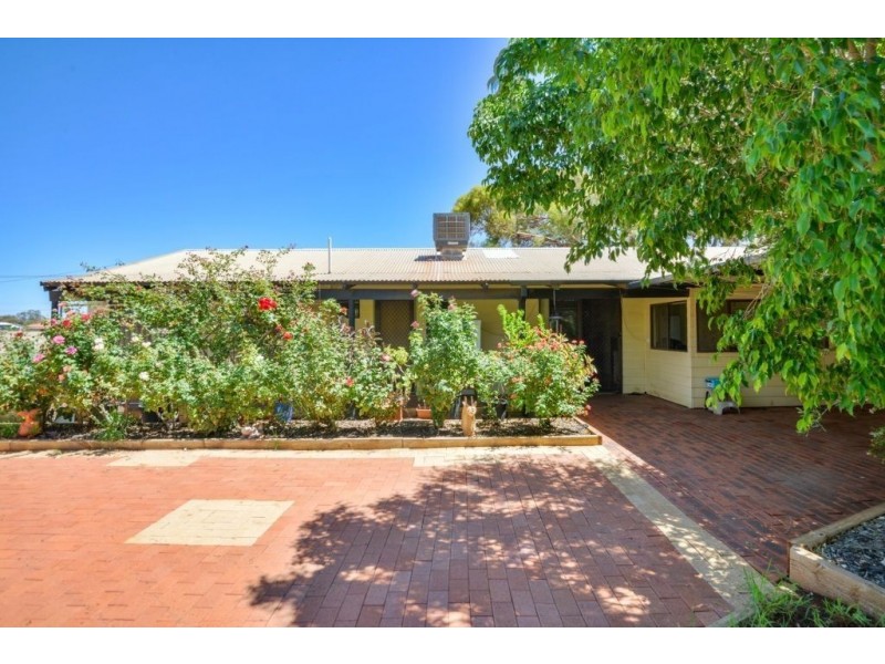11 Sewell Drive, South Kalgoorlie WA 6430