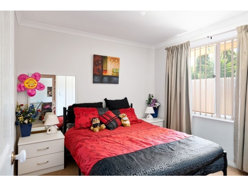 6B Carlyle Court, Boulder WA 6432