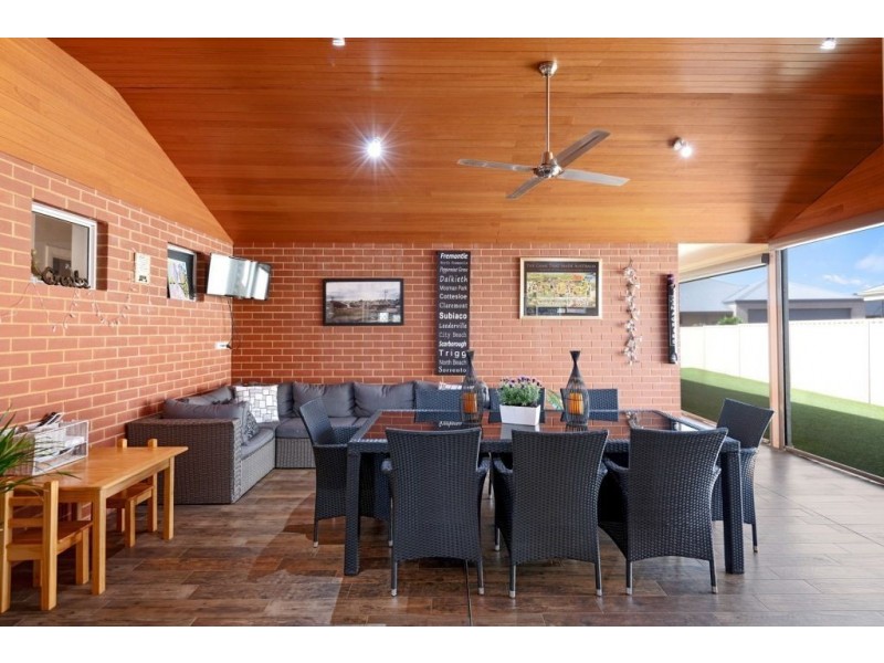 118 Aslett Drive, Karlkurla WA 6430