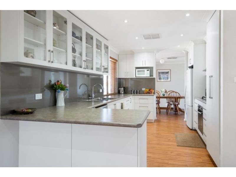 2 Jugan Place, Hannans WA 6430