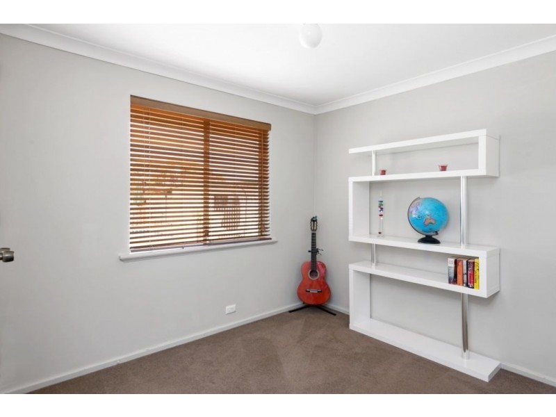 2 Jugan Place, Hannans WA 6430