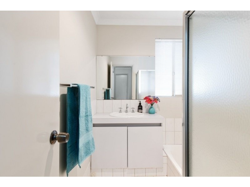 2 Jugan Place, Hannans WA 6430