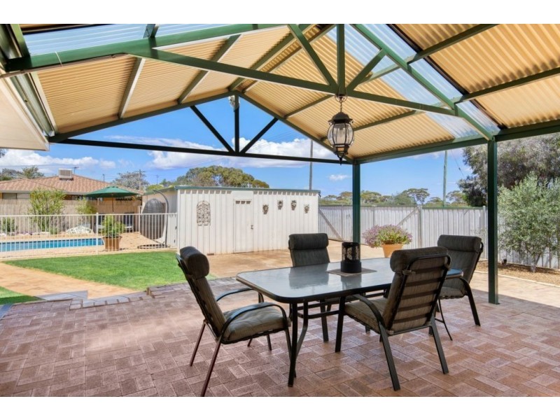 2 Jugan Place, Hannans WA 6430