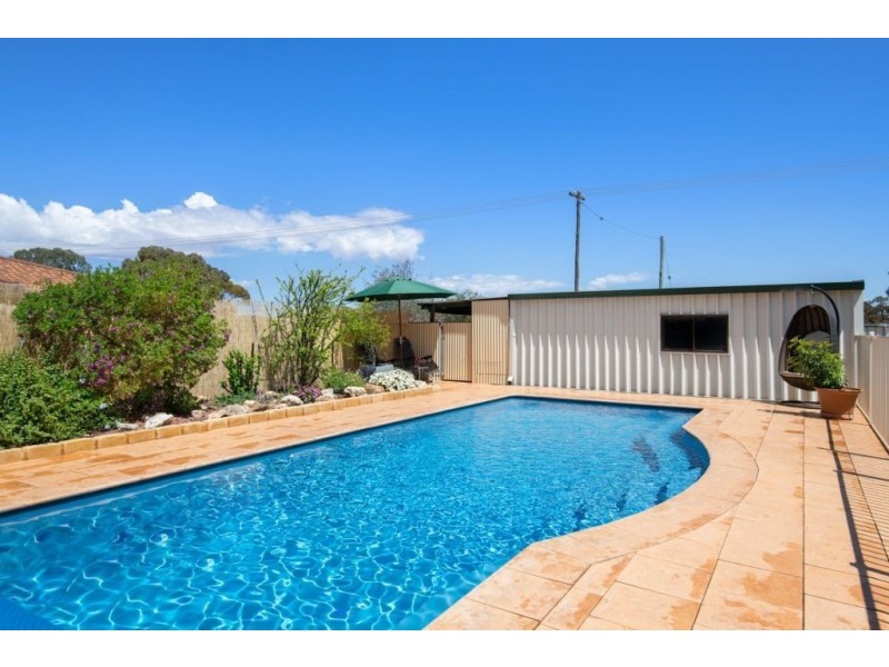 2 Jugan Place, Hannans WA 6430