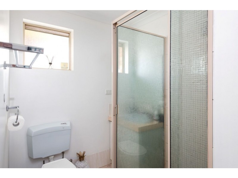 27 Davyhurst Drive, Hannans WA 6430