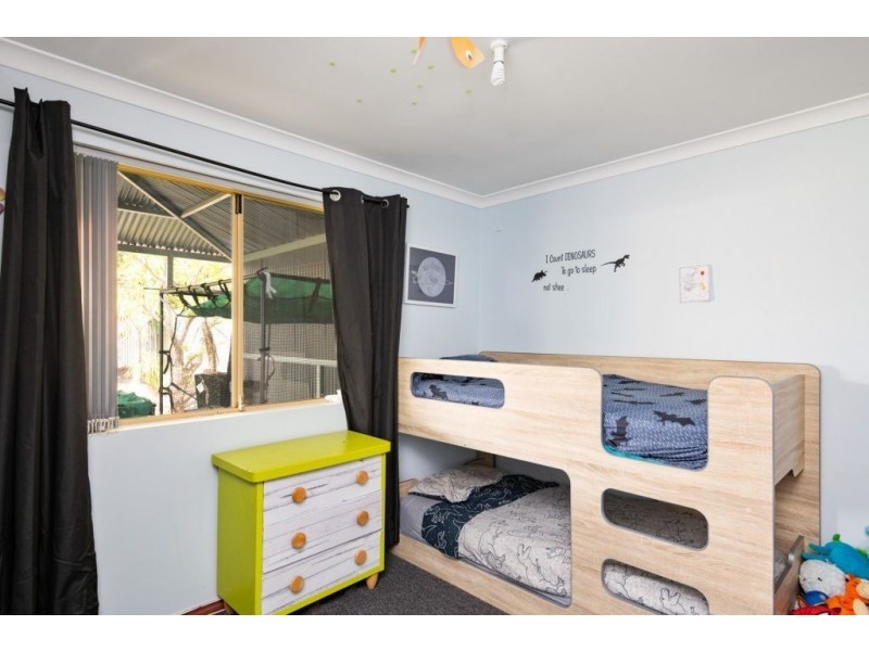 27 Davyhurst Drive, Hannans WA 6430