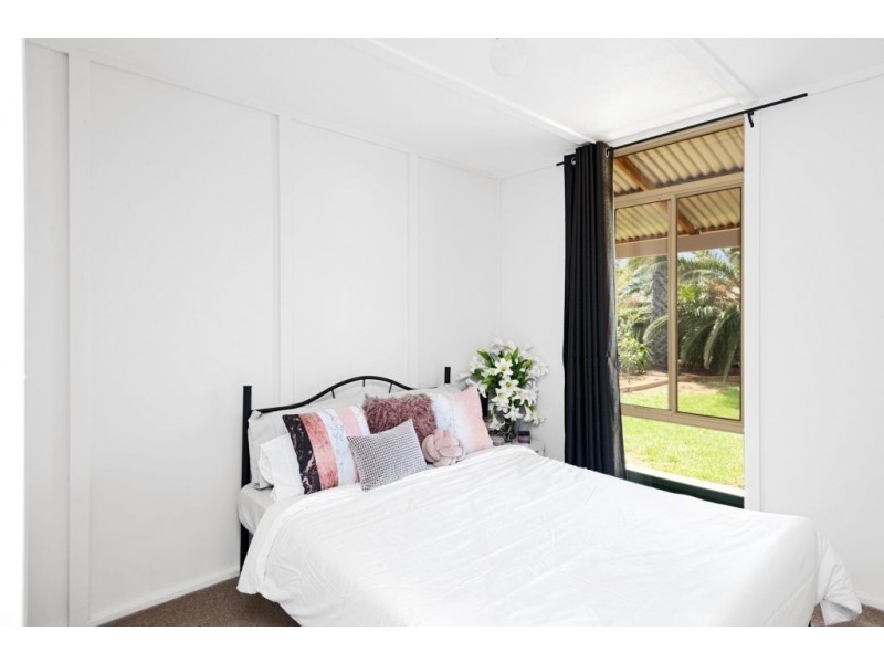 14 Holroyd Way, Boulder WA 6432