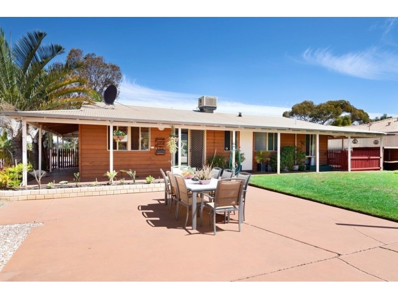 14 Holroyd Way, Boulder WA 6432