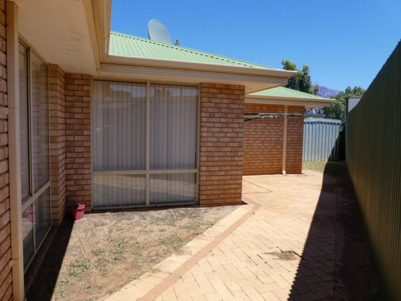 1/21  Tupper Street, Boulder WA 6432