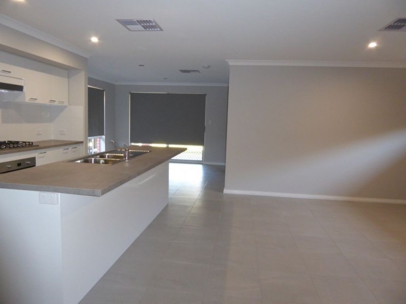 333B Collins Street, West Lamington WA 6430