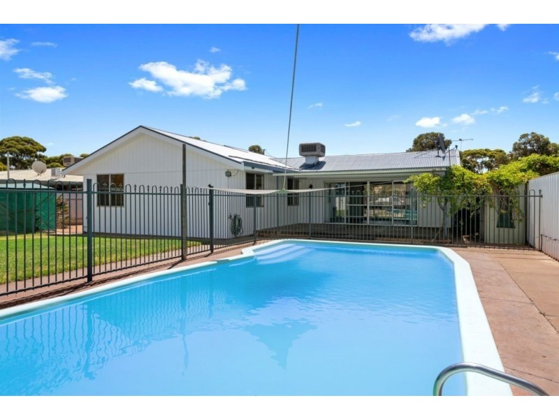 143 Addis Street, West Lamington WA 6430