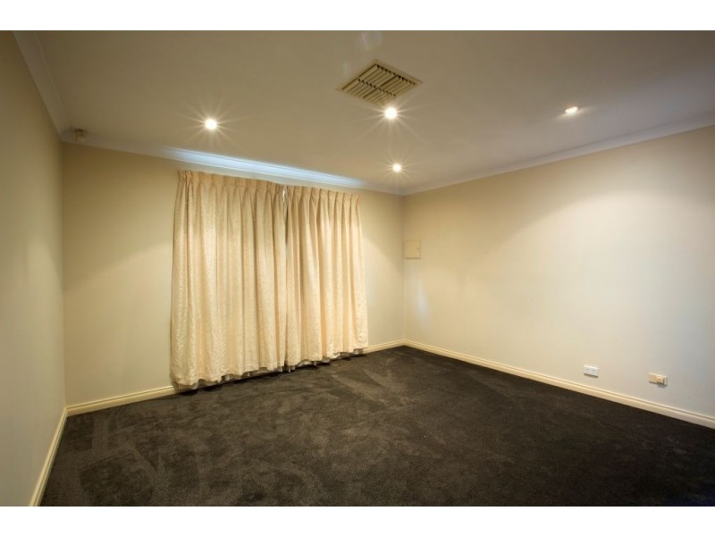 8 Killington Crescent, Boulder WA 6432