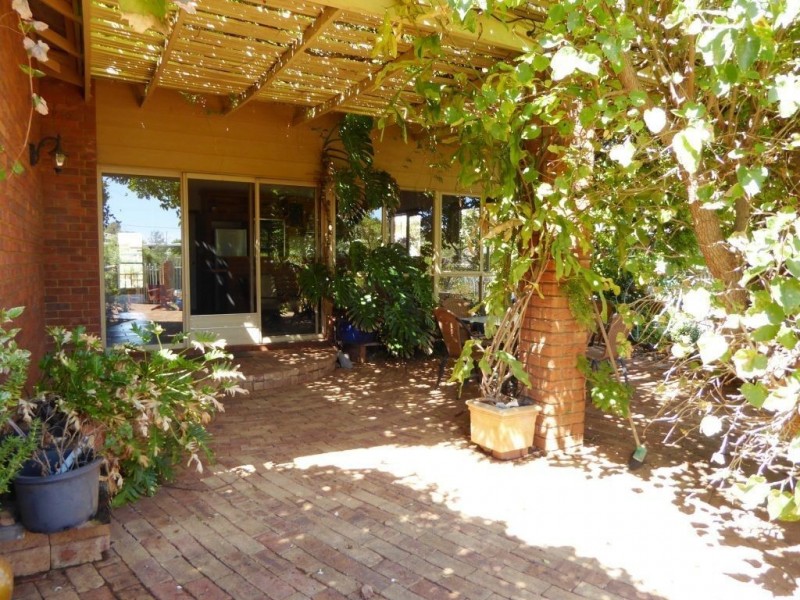 98A Ward Street, Lamington WA 6430