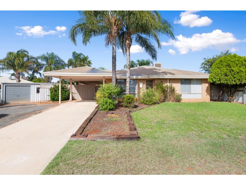 4 Joyce Drive, Boulder WA 6432