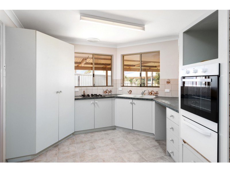 4 Joyce Drive, Boulder WA 6432